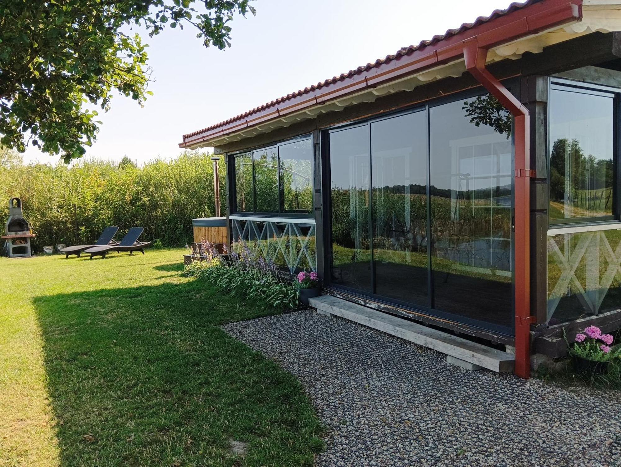 Chill House Villa Miezonys Bagian luar foto
